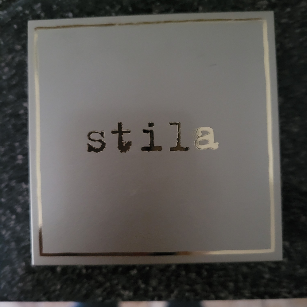Stila Elegant Eyeshadow Palette - Gold and Gray